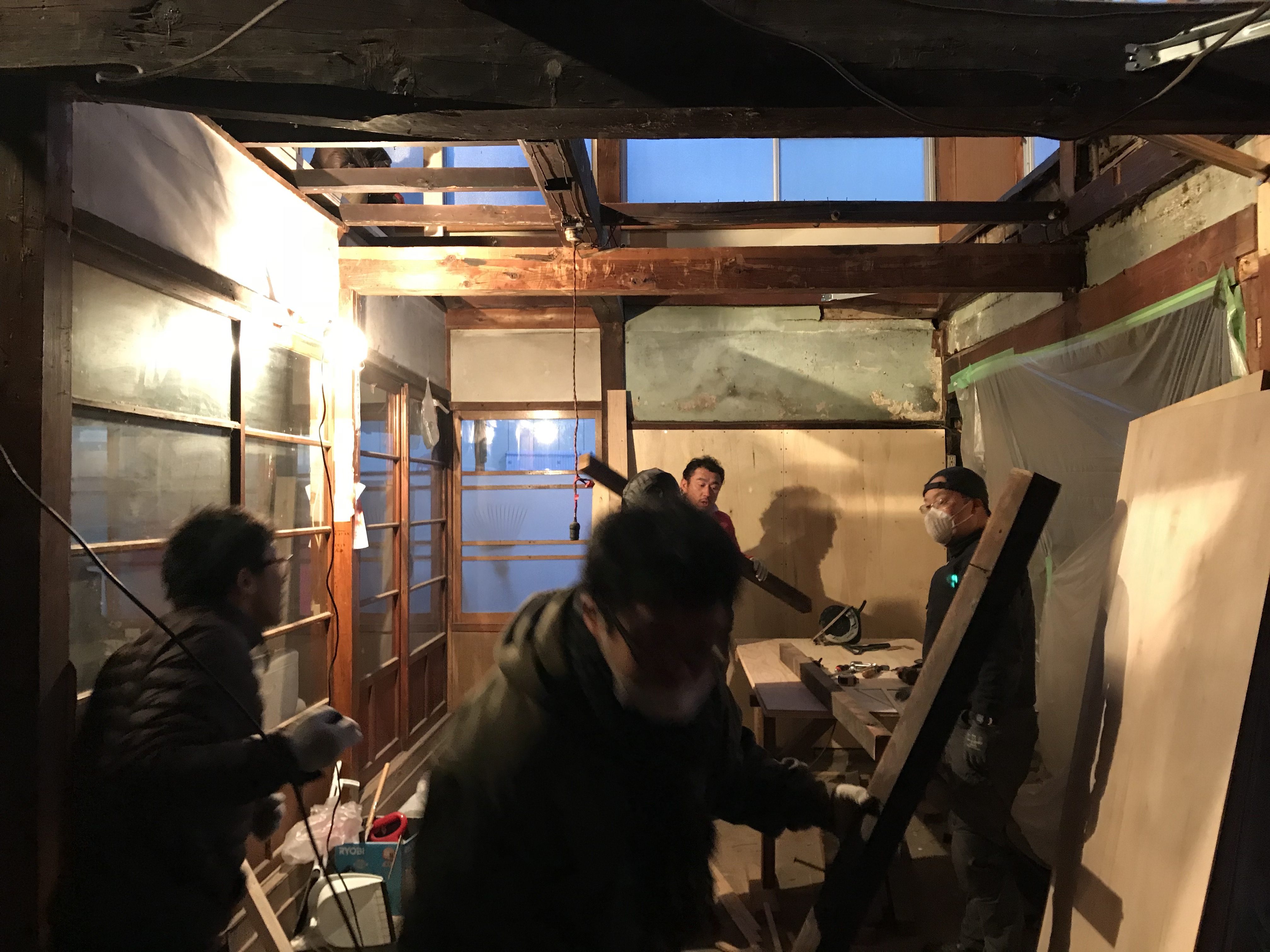 11月に行われたDIYの様子