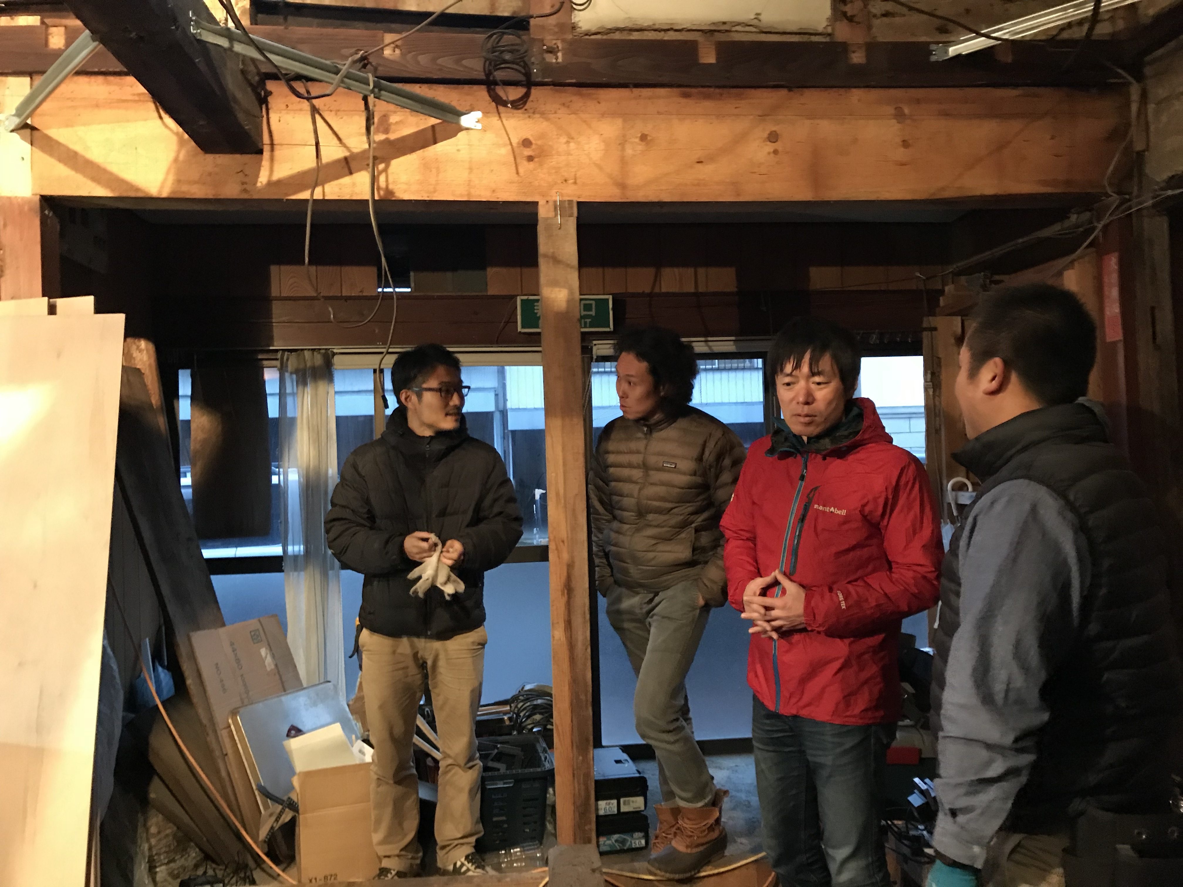 11月に行われたDIYの様子